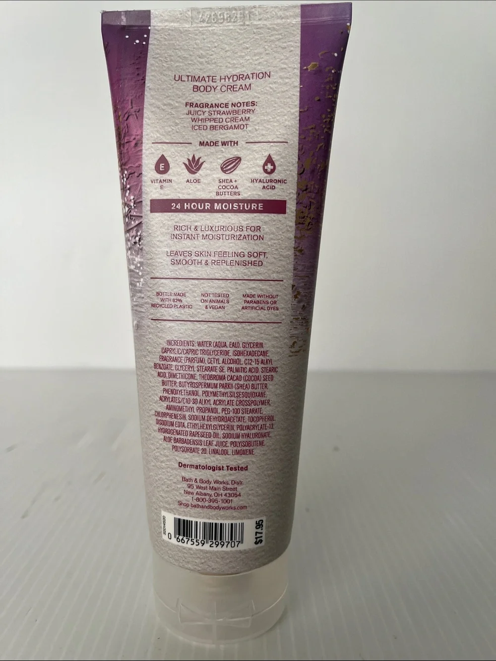 Bath & Body Works Strawberry  Snowflakes Body Cream